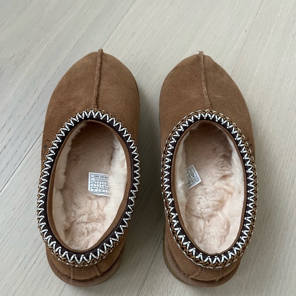 UGG Tasman Slipper (Womens Size 9) - Picture 4 of 5